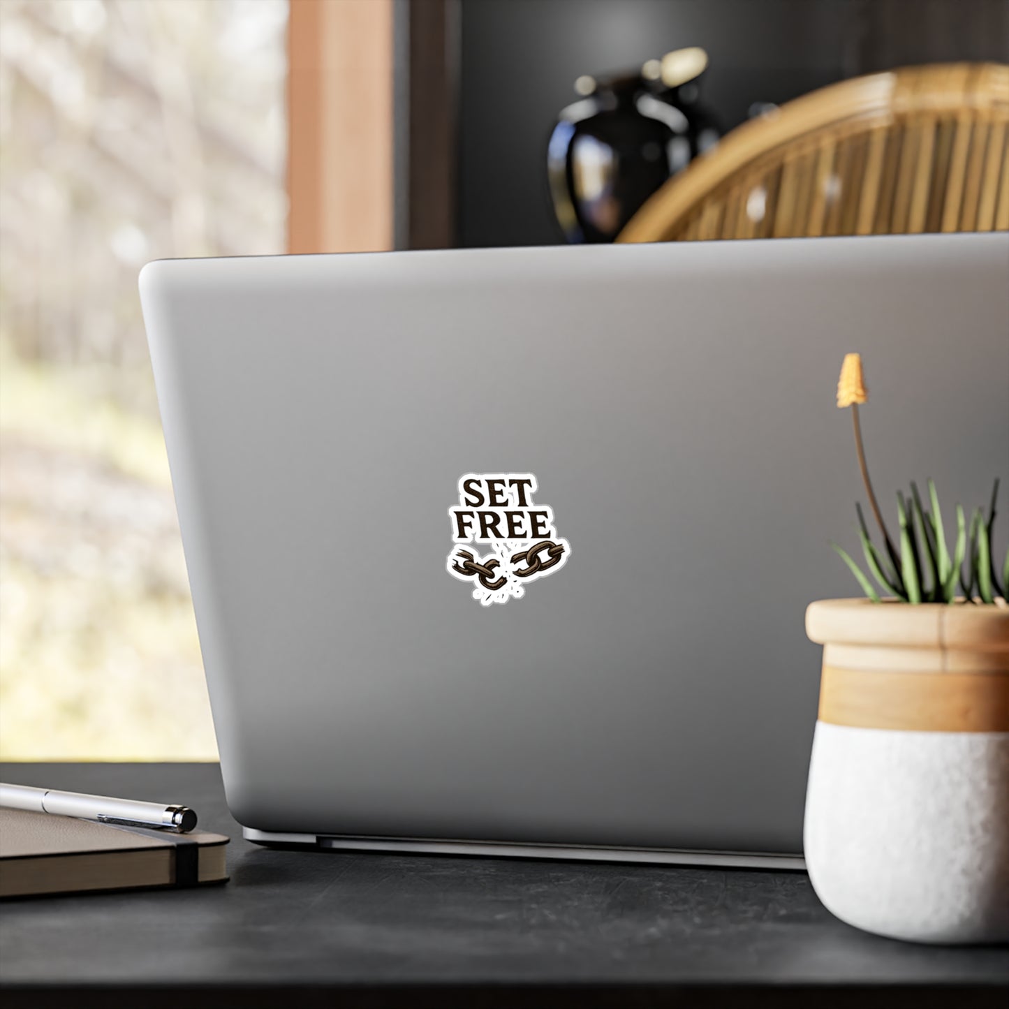 Set Free Broken Chain Vinyl Sticker — Inspirational Kiss-Cut Decal